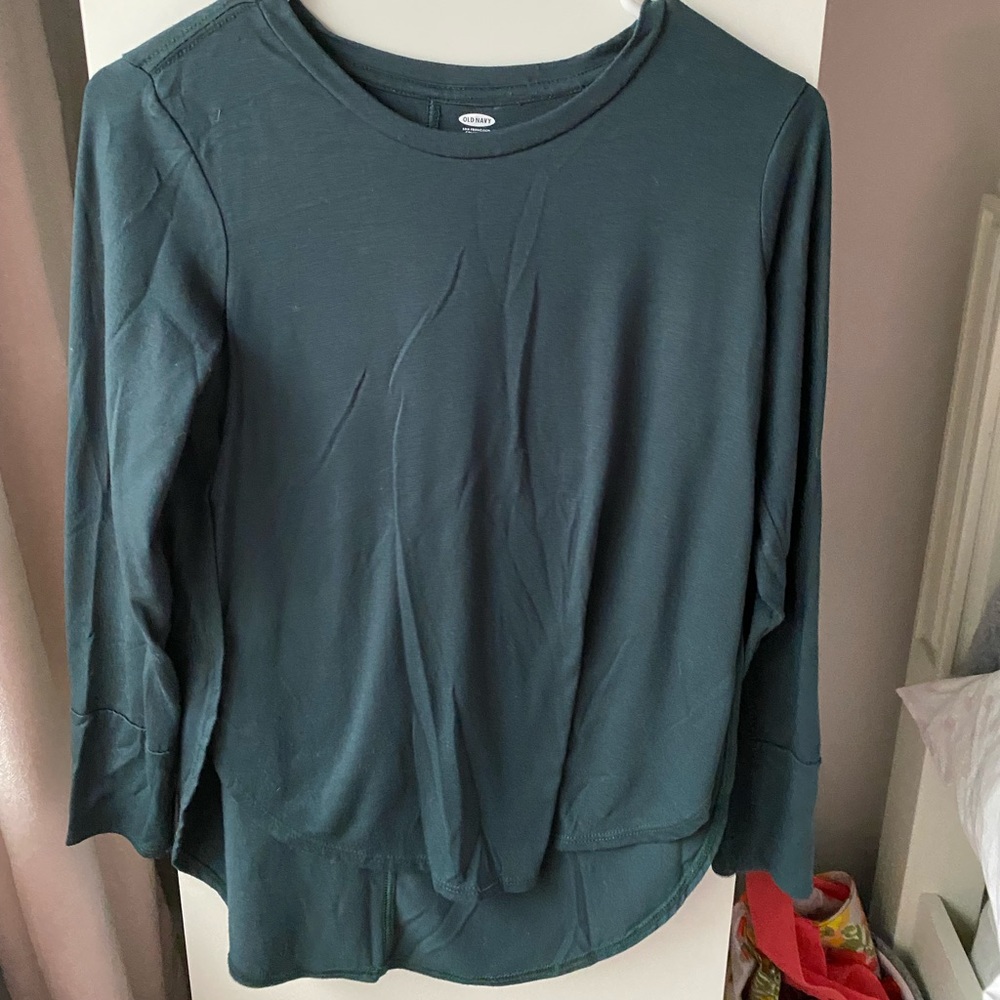 green old navy long sleeve